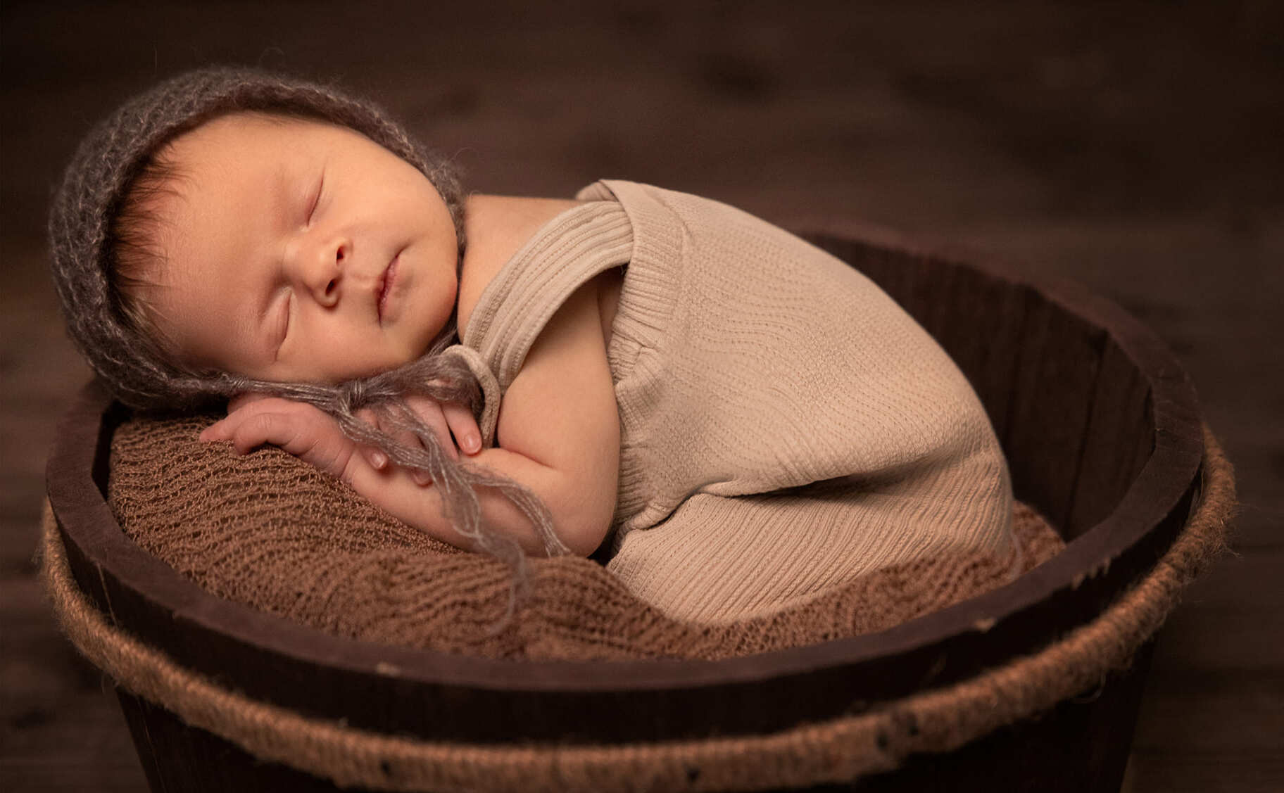 Newbornshooting. Wien – Fotostudio